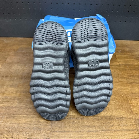 New W/ Damaged Box! Women's Hey Dude Reyes Grey Black Slip On Boot Size 8 - Picture 5 of 5